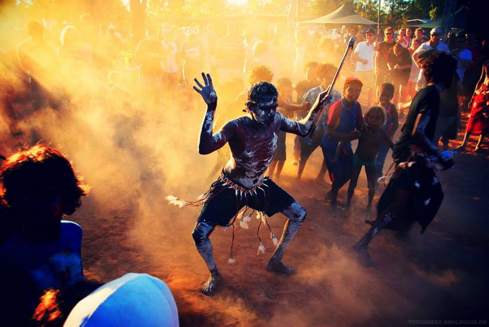 Rencontre peuple aborigène australie danse