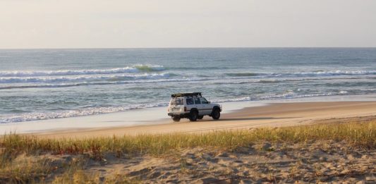 Location de 4×4 à K’gari (Fraser Island) en 2026 : itinéraire 2 jours et conseils