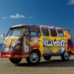 The-Woodstock-VW-Bus-50-ans-après-BeCombi-3-1536×1024-1